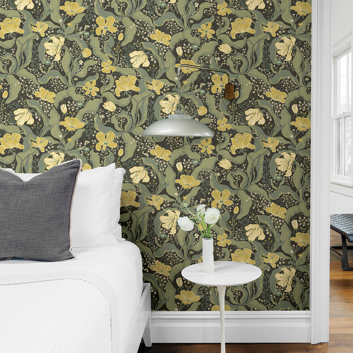 Bodri Tulip Garden Wallpaper wallpaper detail or room view
