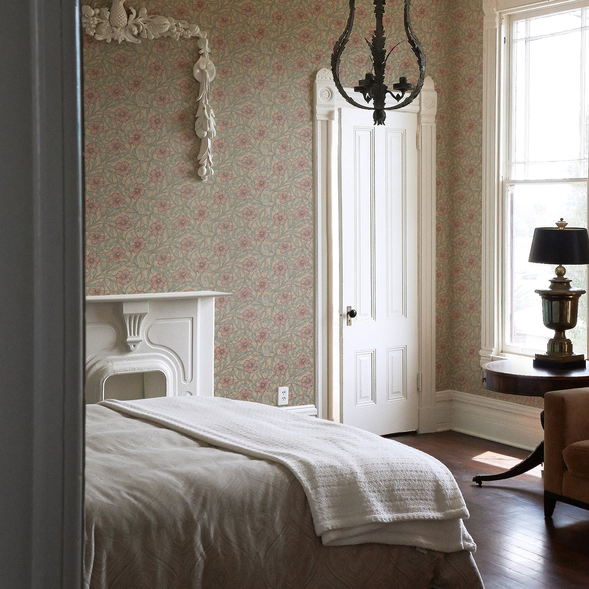 Imogen Floral Wallpaper wallpaper detail or room view