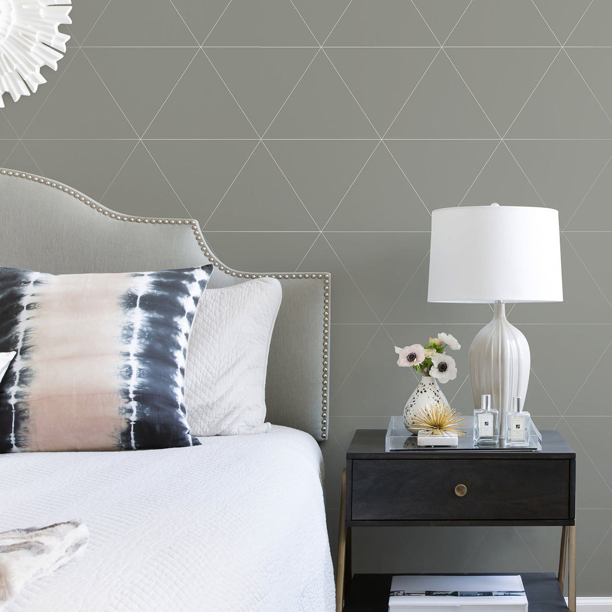Twilight Geometric Wallpaper wallpaper detail or room view