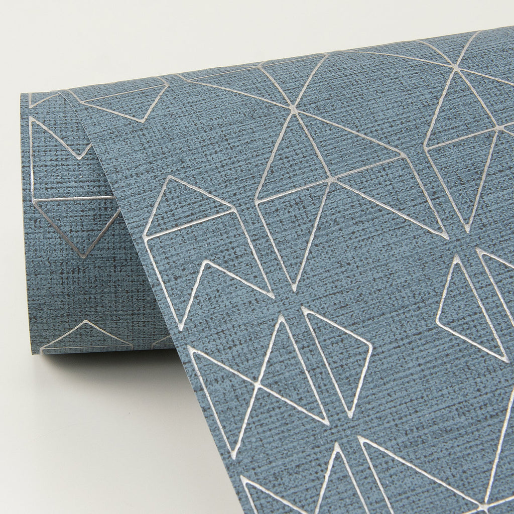 Paititi Diamond Trellis Wallpaper wallpaper detail or room view