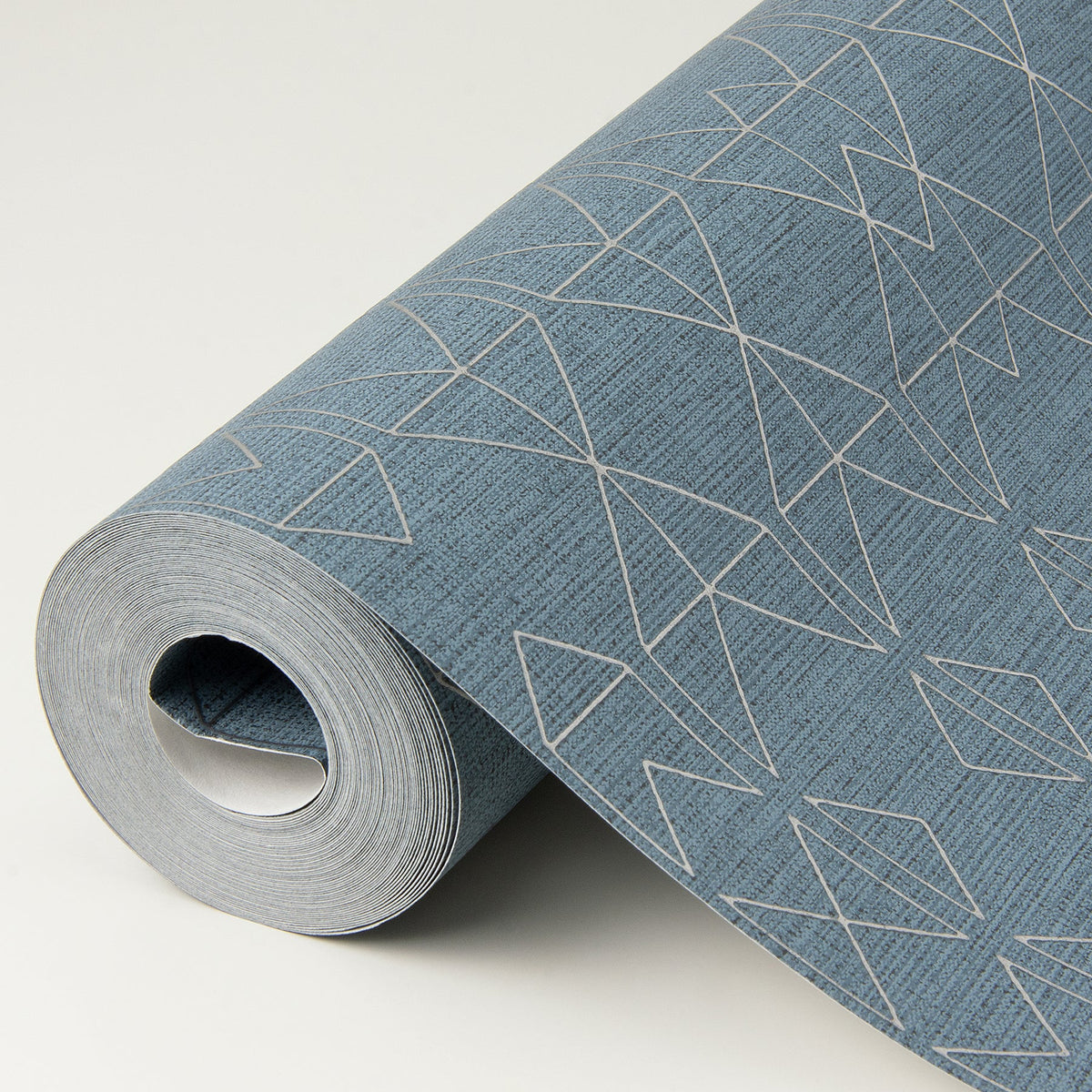 Paititi Diamond Trellis Wallpaper wallpaper detail or room view