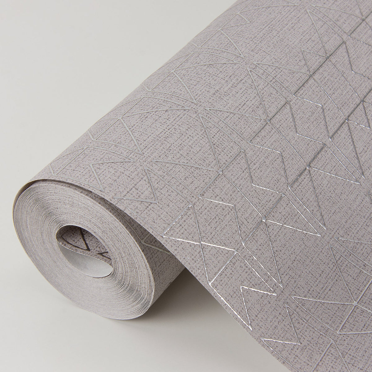 Paititi Diamond Trellis Wallpaper wallpaper detail or room view