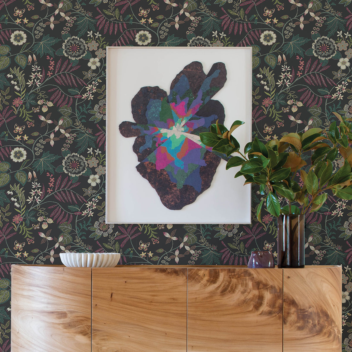 Marilyn Floral Trail Wallpaper wallpaper detail or room view