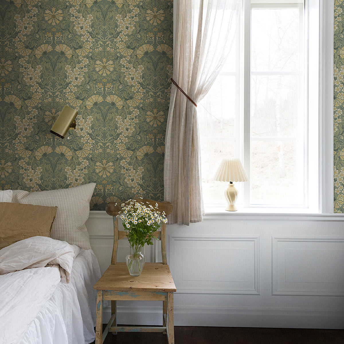 Ojvind Floral Ogee Wallpaper wallpaper detail or room view