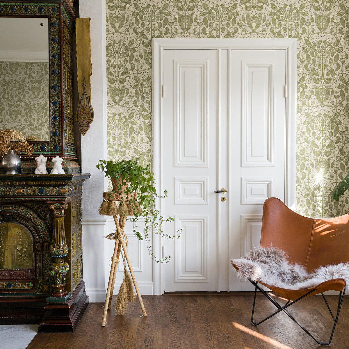 Berit Floral Crest Wallpaper wallpaper detail or room view