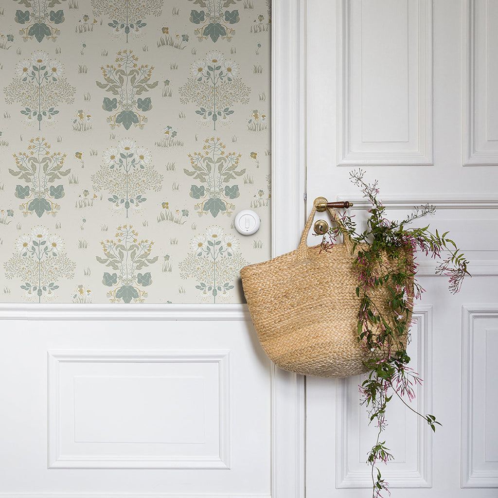 Elda Delicate Daisies Wallpaper wallpaper detail or room view