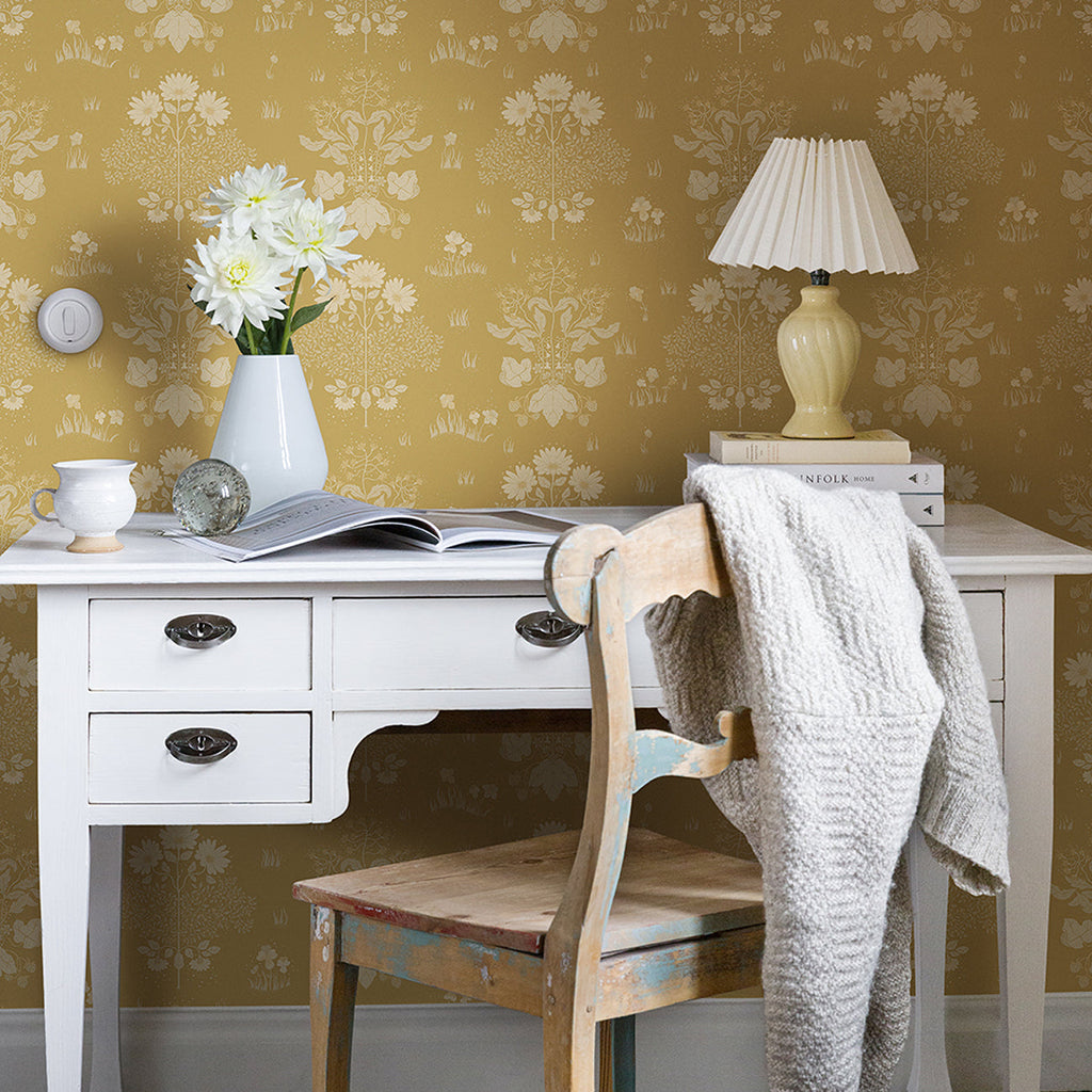 Elda Delicate Daisies Wallpaper wallpaper detail or room view