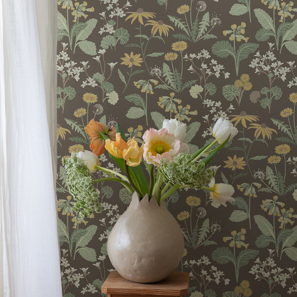 Magdalena Dandelion Wallpaper wallpaper detail or room view