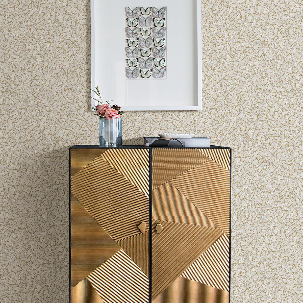 Soma Metallic Crackling Wallpaper wallpaper detail or room view