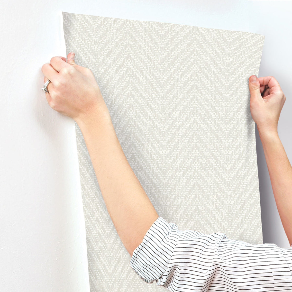Glynn Chevron Wallpaper wallpaper detail or room view