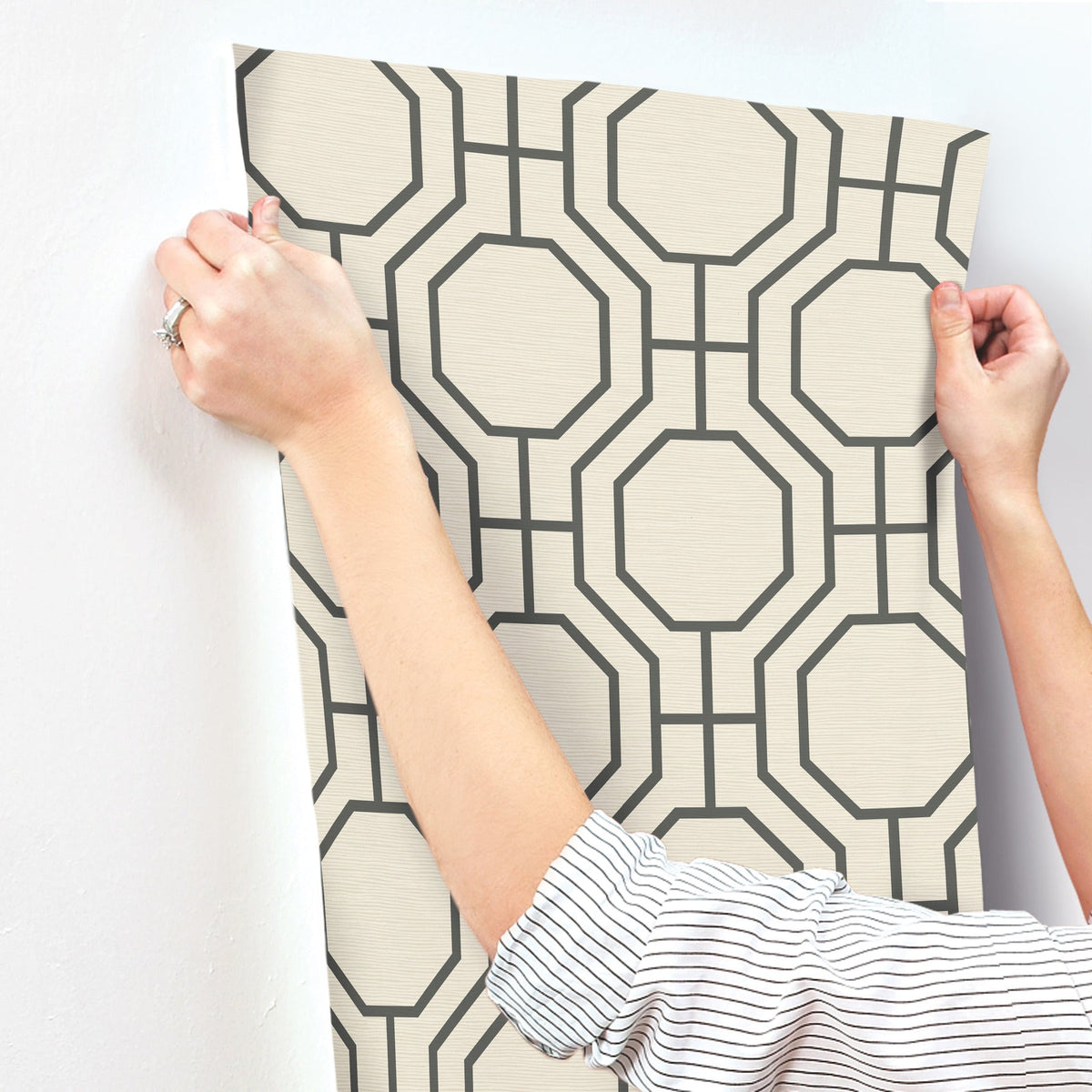 Manor Geometric Trellis Wallpaper wallpaper detail or room view