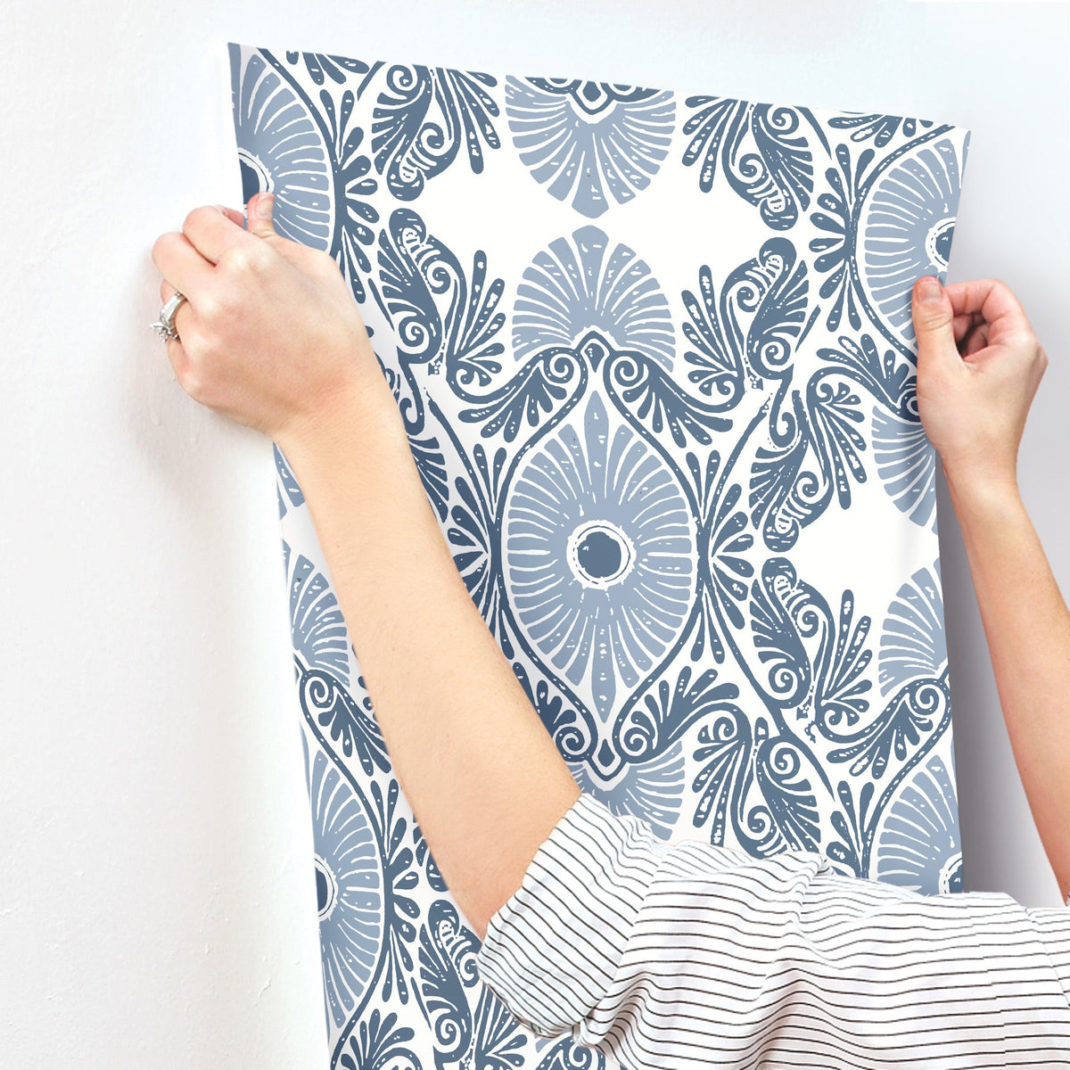 Villa Embellished Ogee Wallpaper wallpaper detail or room view