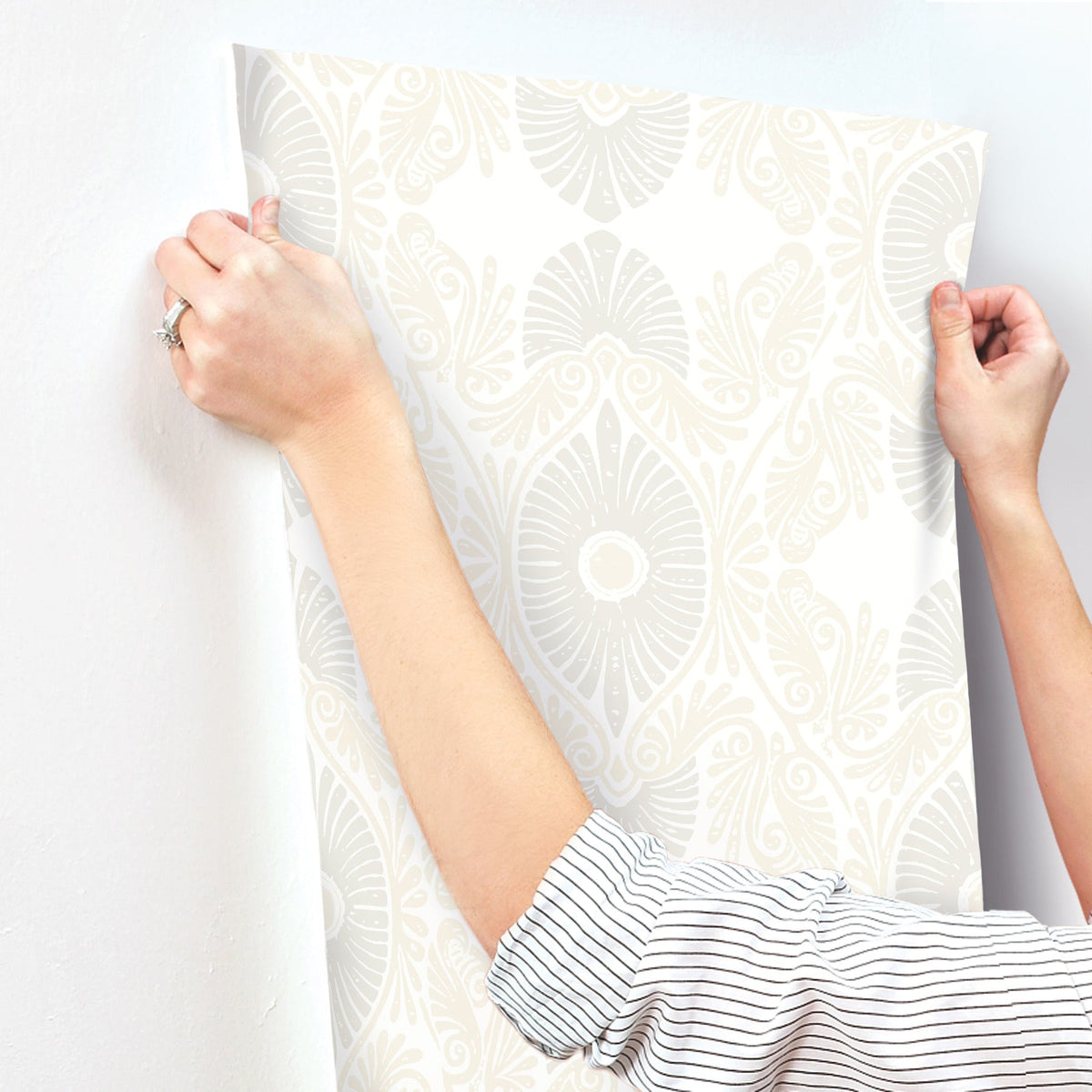 Villa Embellished Ogee Wallpaper wallpaper detail or room view