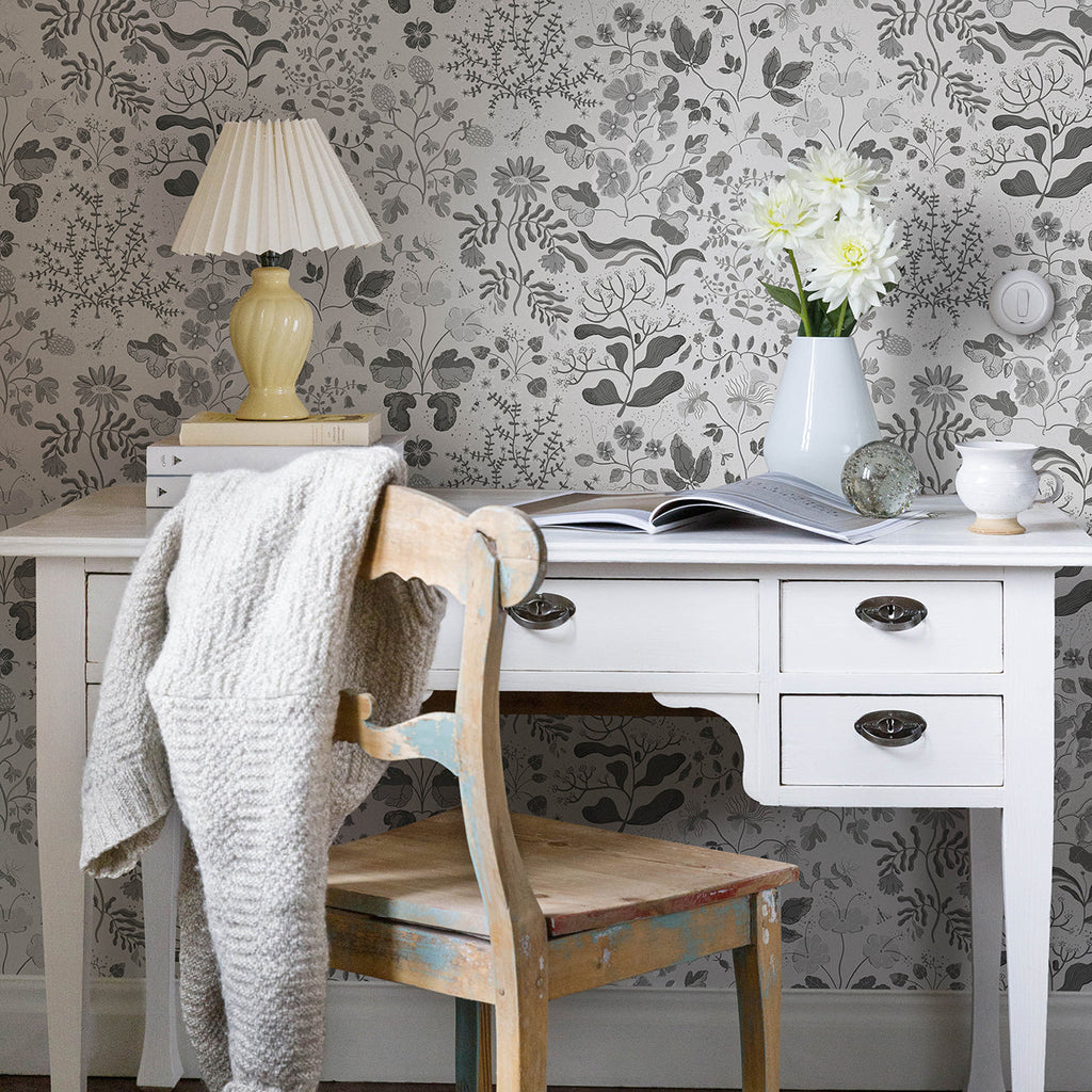Groh Floral Wallpaper wallpaper detail or room view