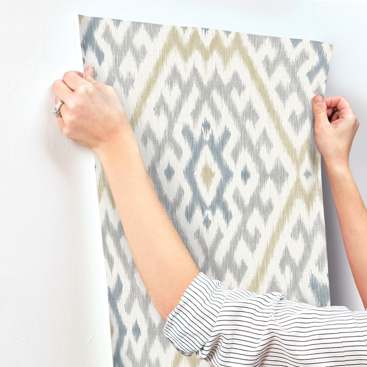Solola Ikat Wallpaper wallpaper detail or room view