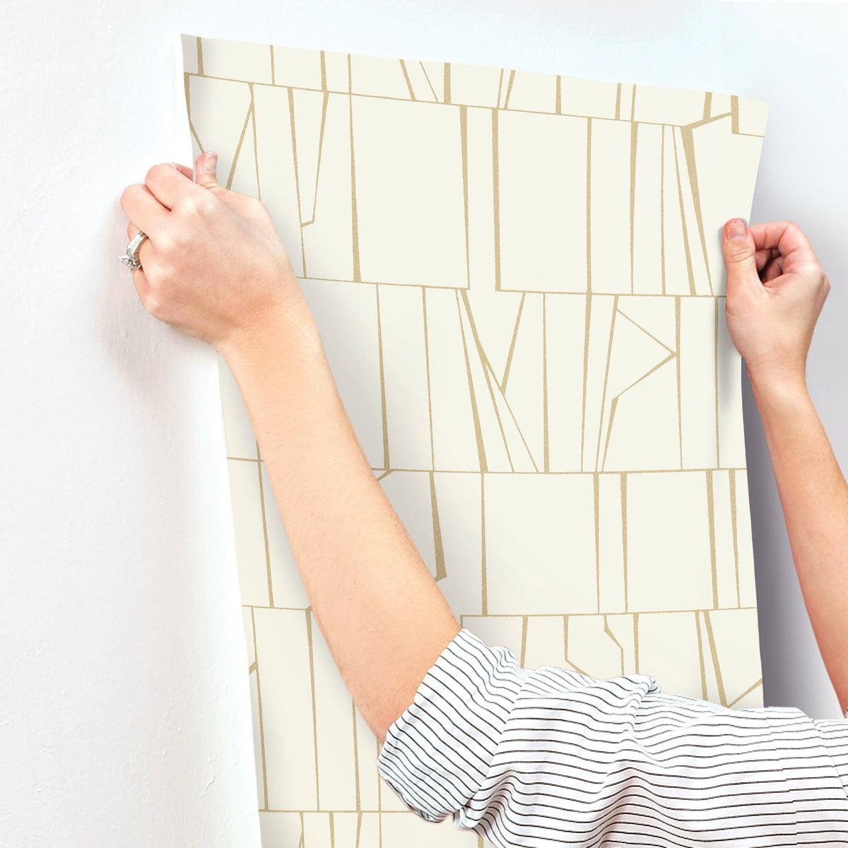 Huntington Geometric Stripe Wallpaper wallpaper detail or room view