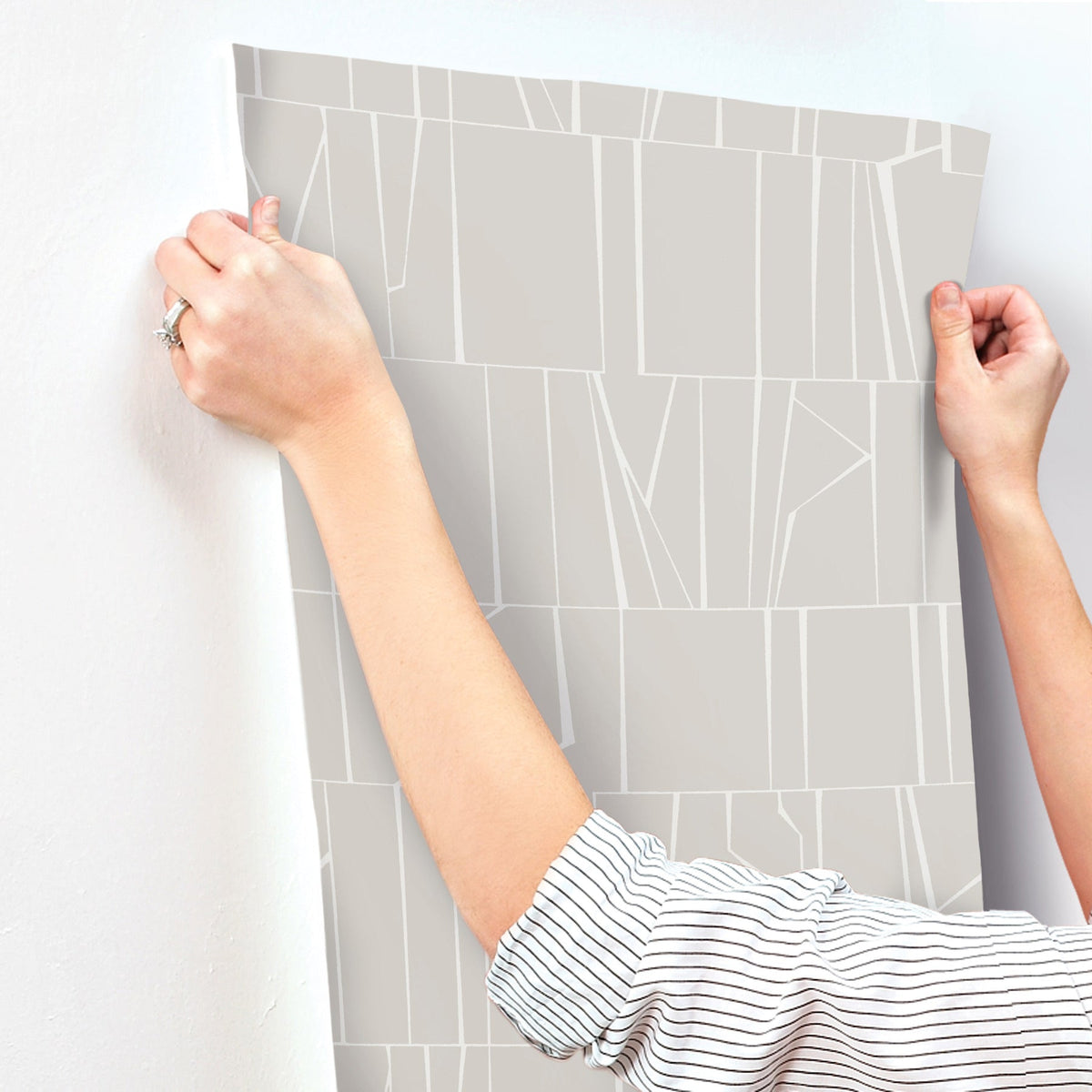 Huntington Geometric Stripe Wallpaper wallpaper detail or room view