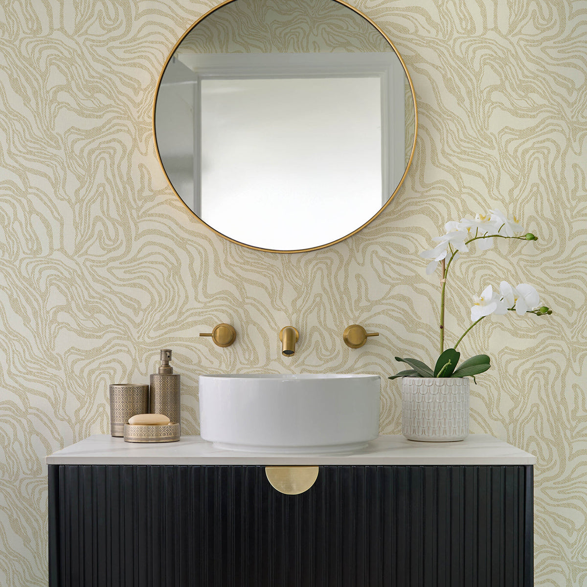 Massar Modern Marbled Wallpaper wallpaper detail or room view