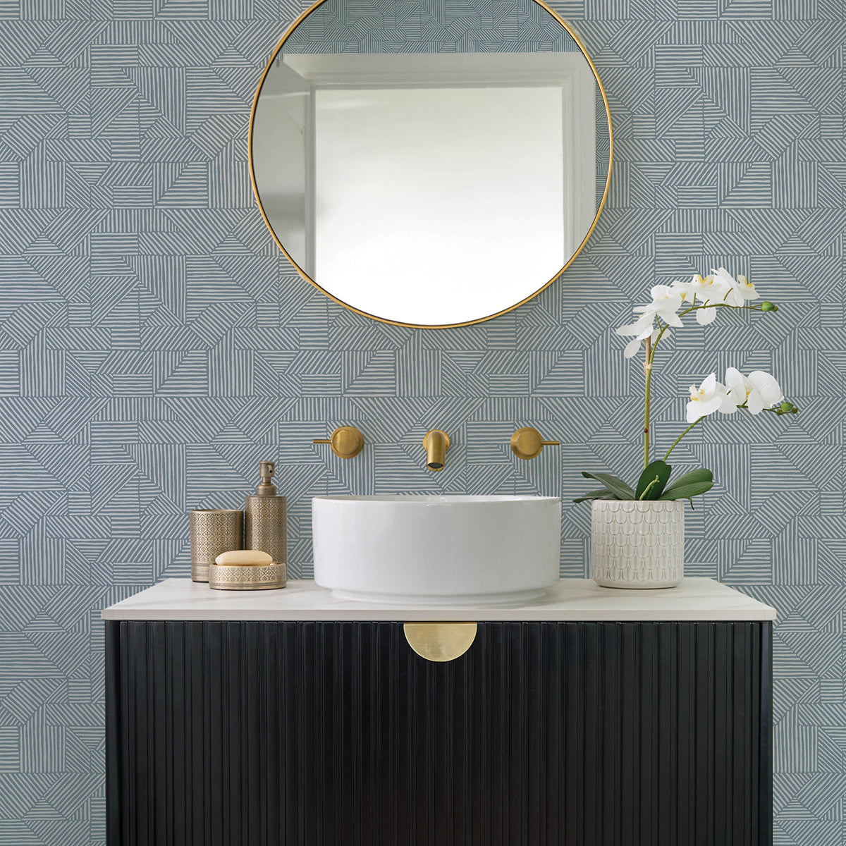 Crescendo Block Geometric Wallpaper wallpaper detail or room view