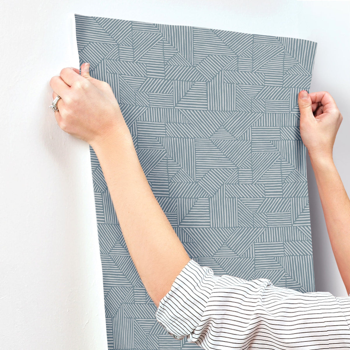 Crescendo Block Geometric Wallpaper wallpaper detail or room view