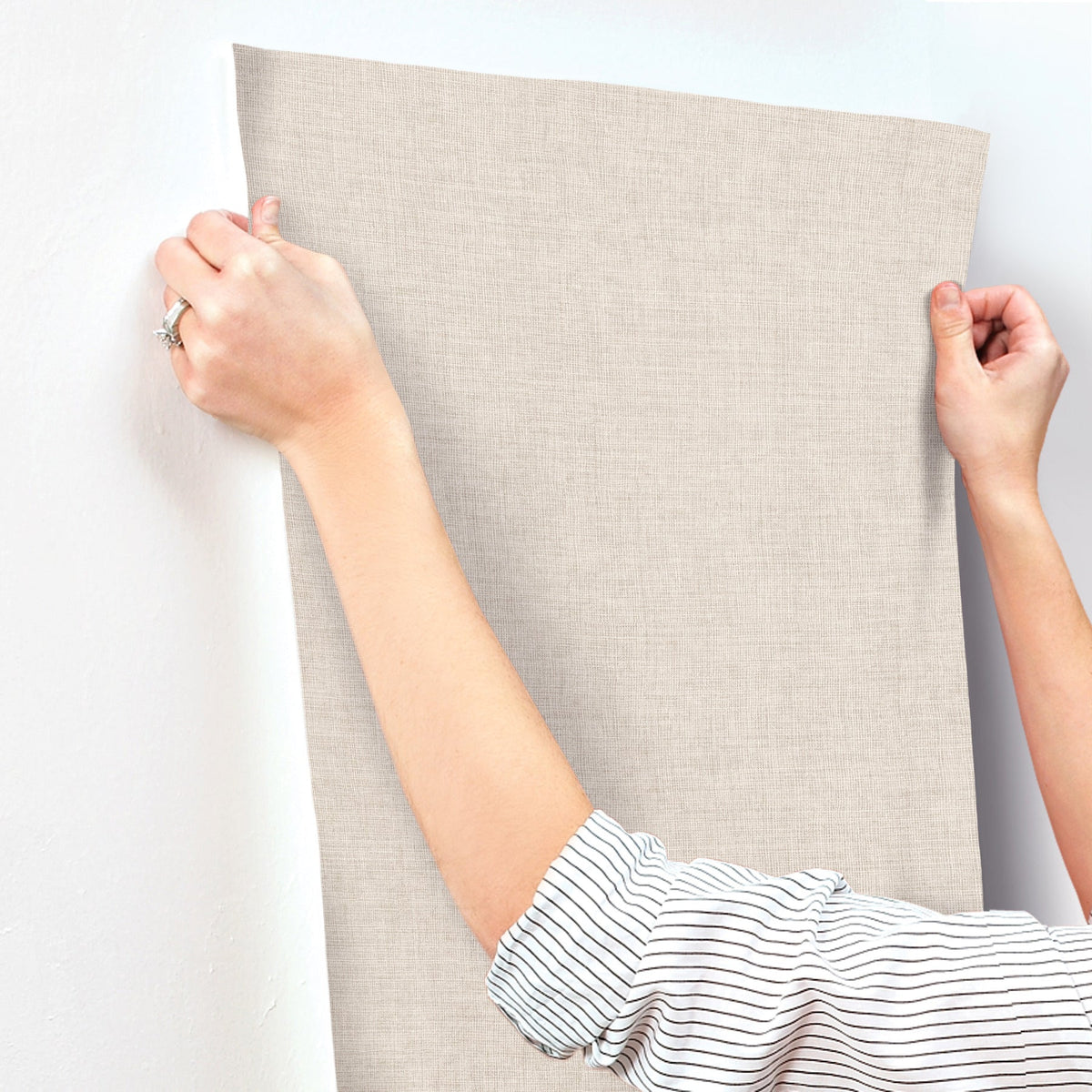 Alba Open Weave Wallpaper wallpaper detail or room view