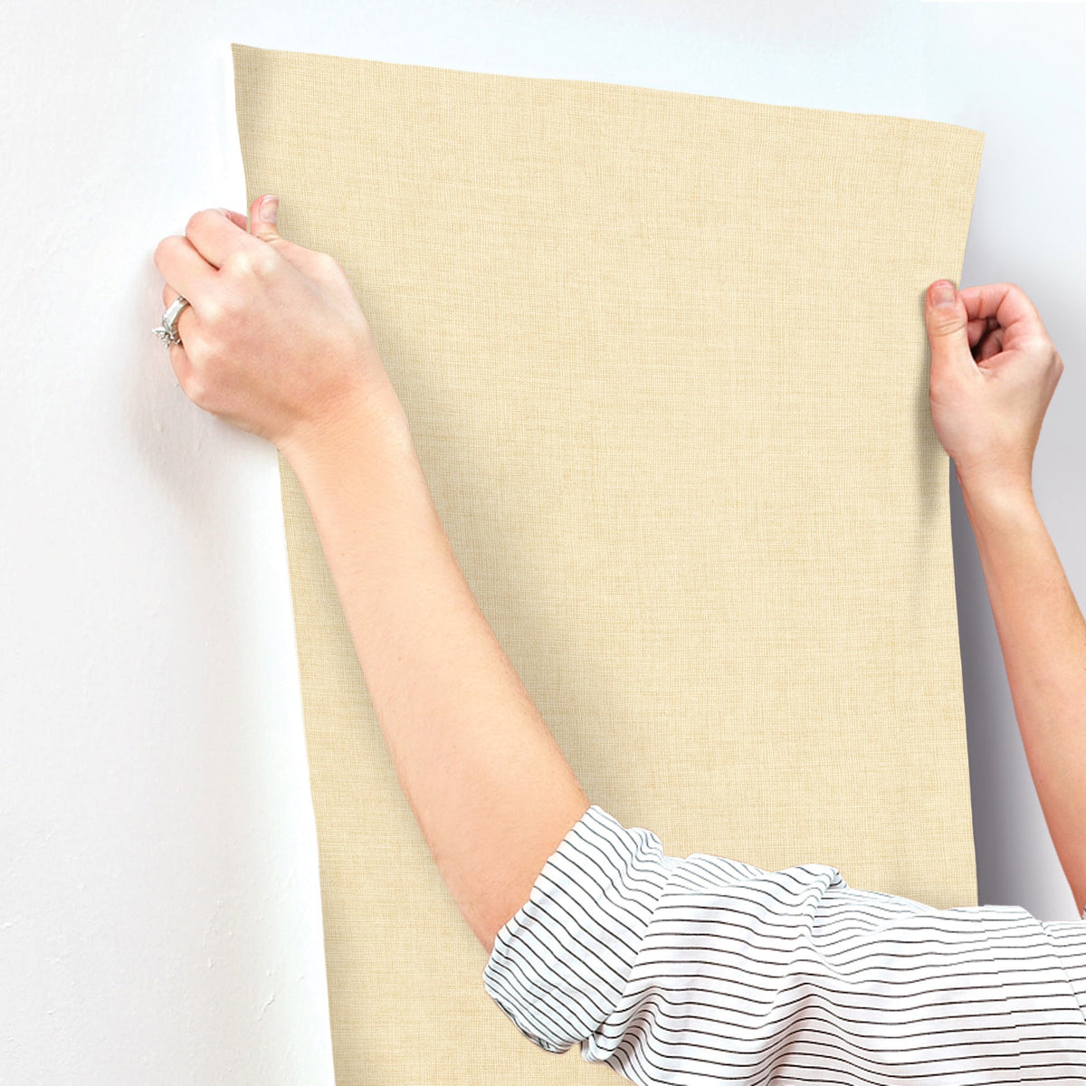 Alba Open Weave Wallpaper wallpaper detail or room view