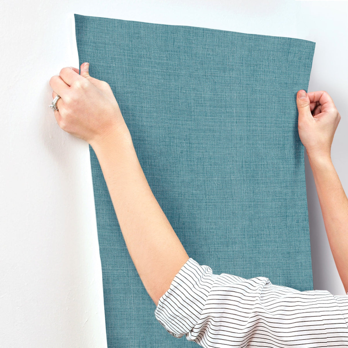 Alba Open Weave Wallpaper wallpaper detail or room view